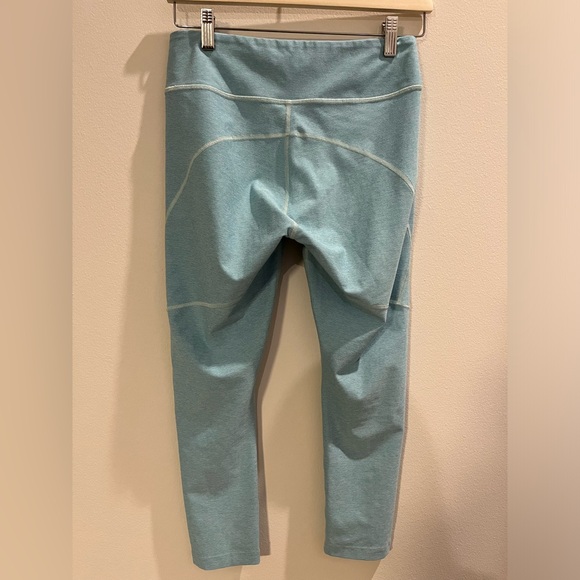 Outdoor Voices Pool Blue 3/4 Warmup Legging - Size Medium - Picture 3 of 5